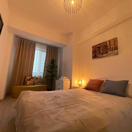 Apartment Near Palas Mall ยาช ภายนอก รูปภาพ